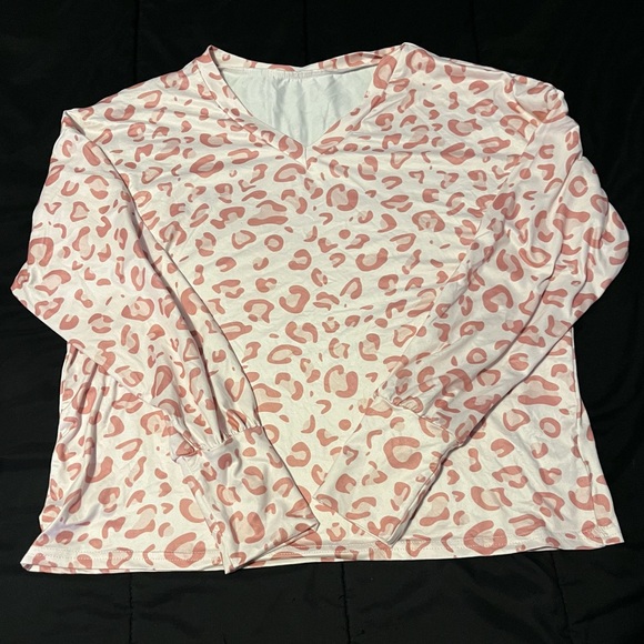 Other - Pink Leopard Print Long Sleeve pajama set